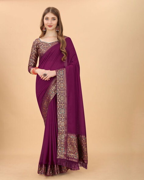 Primary or Secondary Contrasting Colors of Saree and Blouse