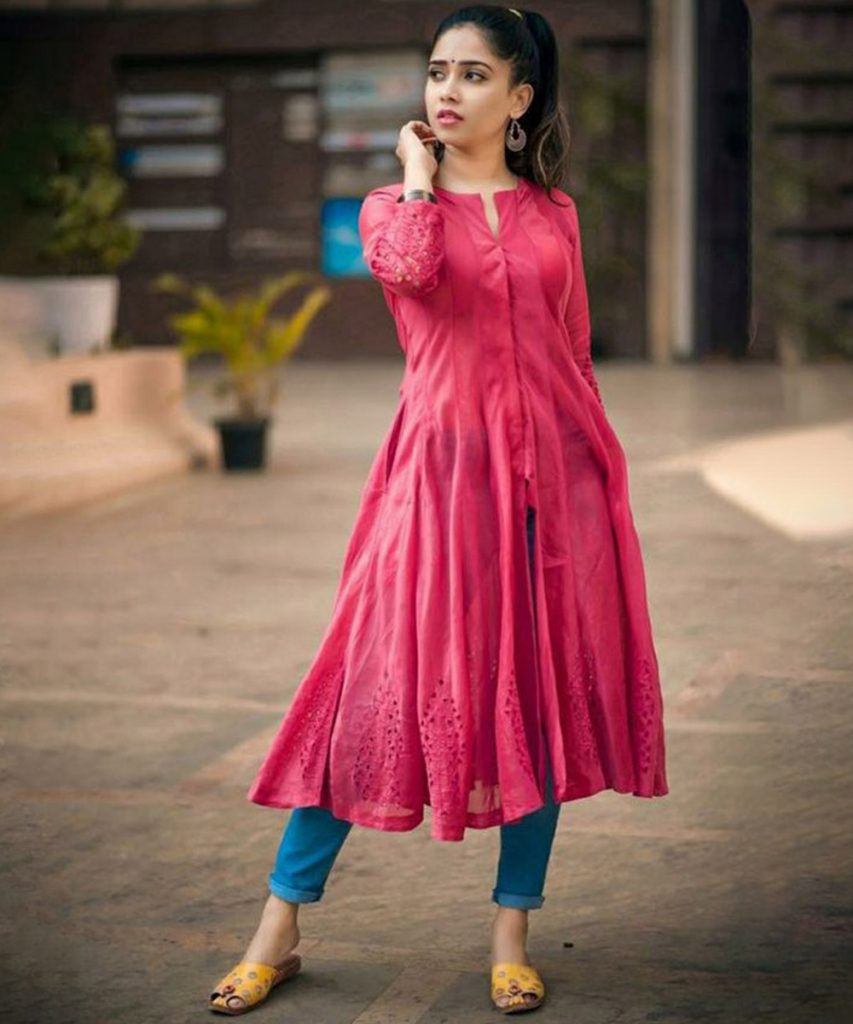 How to Style Kurti with Jeans